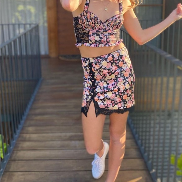 FOR LOVE & LEMONS Gardenia Skirt - Picture 6 of 15